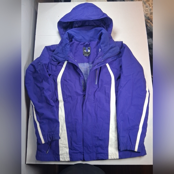 The North Face Jackets & Blazers - The North Face Hyvent Size Large Womens Hooded Zip Nylon Jacket Purple